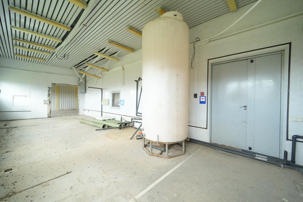 Продам коммерческое помещение 361,7 м2, ЮВ Березник зона, 1, Березник д