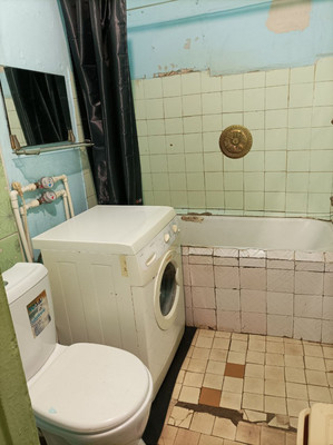 Продам трехкомнатную (3-комн.) квартиру, Ялтинская ул, 11, Пермь г