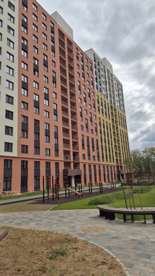 Продам трехкомнатную (3-комн.) квартиру, Яблочкова ул, 5к5, Пермь г