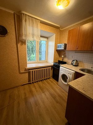 Продам двухкомнатную (2-комн.) квартиру, Петропавловская ул, 89, Пермь г