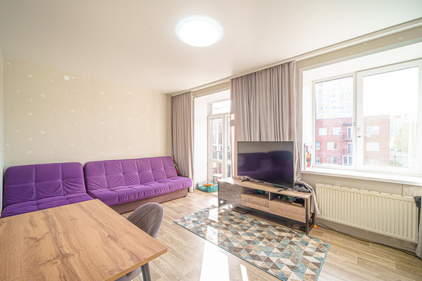 Продам трехкомнатную (3-комн.) квартиру, Водников ул, 65, Пермь г