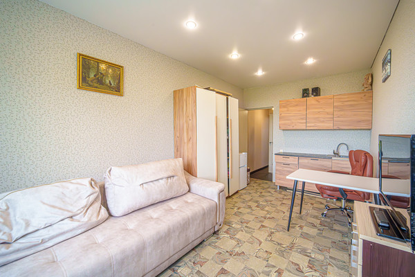 Продам трехкомнатную (3-комн.) квартиру, Водников ул, 65, Пермь г