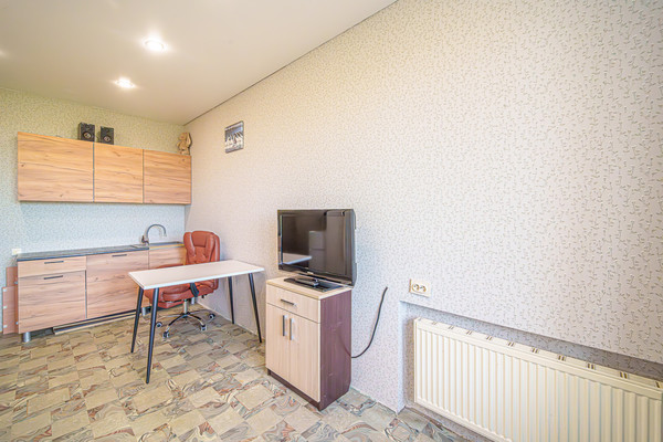 Продам трехкомнатную (3-комн.) квартиру, Водников ул, 65, Пермь г