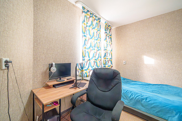 Продам трехкомнатную (3-комн.) квартиру, Водников ул, 65, Пермь г