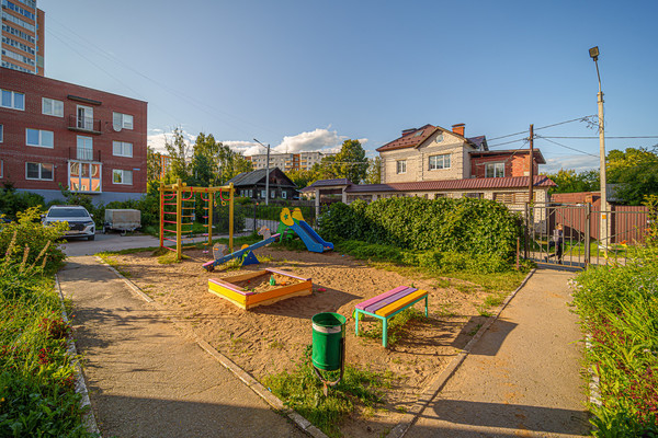 Продам трехкомнатную (3-комн.) квартиру, Водников ул, 65, Пермь г