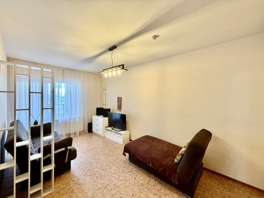 Продам однокомнатную (1-комн.) квартиру, Красные Казармы ул, 64, Пермь г