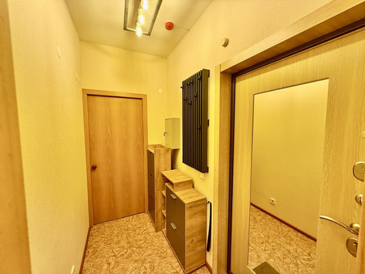 Продам однокомнатную (1-комн.) квартиру, Красные Казармы ул, 64, Пермь г