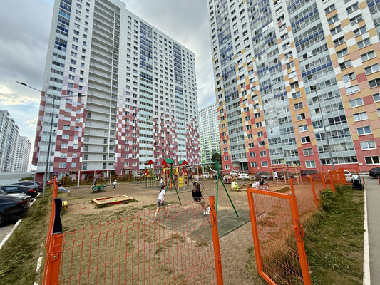 Продам однокомнатную (1-комн.) квартиру, Красные Казармы ул, 64, Пермь г