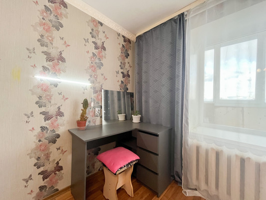 Продам двухкомнатную (2-комн.) квартиру, Газеты Искра ул, 15, Кунгур г