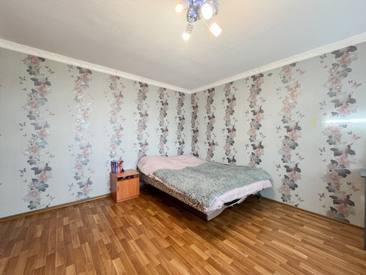 Продам двухкомнатную (2-комн.) квартиру, Газеты Искра ул, 15, Кунгур г