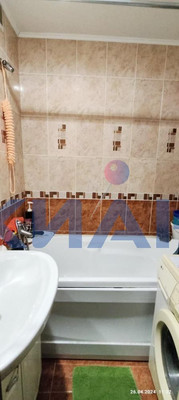 Продам многокомнатную квартиру, 60 лет Образования СССР пр-кт, 20, Красноярск г