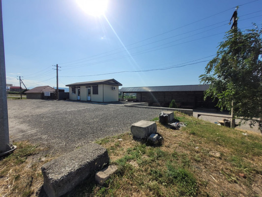 Сдам торговое помещение 2 000 м2, Абаева ул, 105, Атажукино с