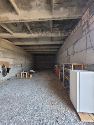 Сдам торговое помещение 2 000 м2, Абаева ул, 105, Атажукино с