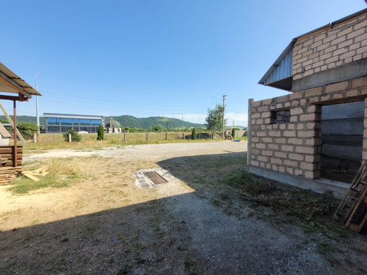 Сдам торговое помещение 2 000 м2, Абаева ул, 105, Атажукино с