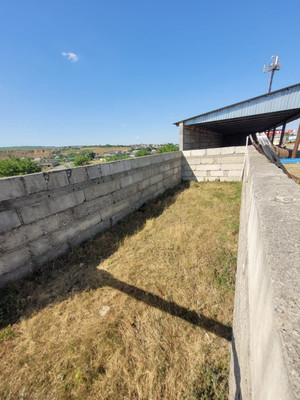 Сдам торговое помещение 2 000 м2, Абаева ул, 105, Атажукино с