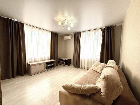 Продам двухкомнатную (2-комн.) квартиру, Маршала Баграмяна ул, 1, Нижний Новгород г