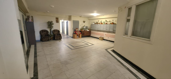 Продам двухкомнатную (2-комн.) квартиру, Адмирала Ушакова б-р, 11, Москва г