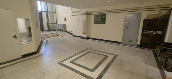 Продам двухкомнатную (2-комн.) квартиру, Адмирала Ушакова б-р, 11, Москва г