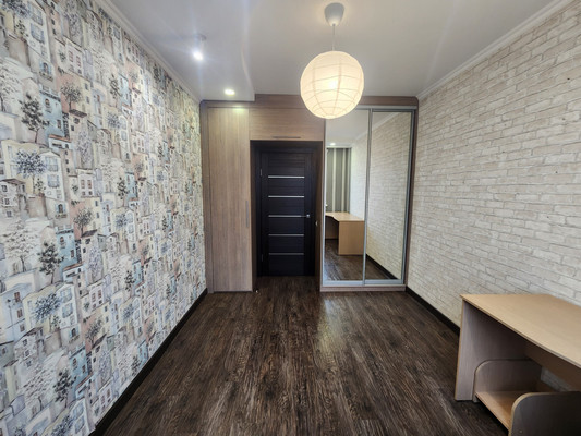 Продам двухкомнатную (2-комн.) квартиру, Адмирала Ушакова б-р, 11, Москва г