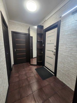 Продам двухкомнатную (2-комн.) квартиру, Адмирала Ушакова б-р, 11, Москва г