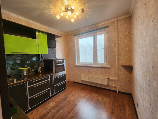 Продам двухкомнатную (2-комн.) квартиру, Адмирала Ушакова б-р, 11, Москва г