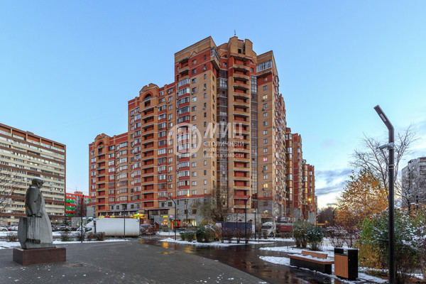 Продам двухкомнатную (2-комн.) квартиру, Лихачевское ш, 14к1, Долгопрудный г