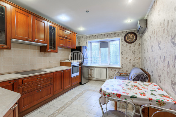 Продам двухкомнатную (2-комн.) квартиру, Лихачевское ш, 14к1, Долгопрудный г