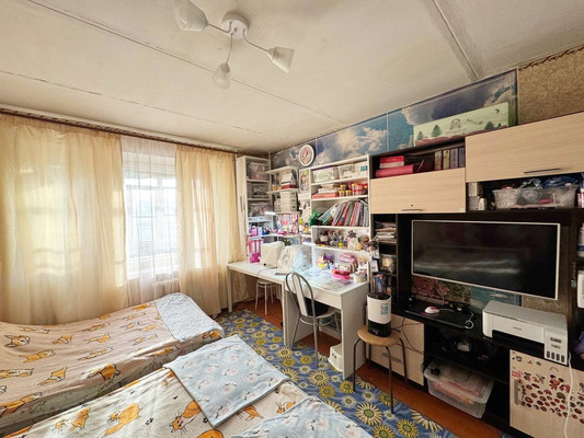 Продам трехкомнатную (3-комн.) квартиру, Хусаина Мавлютова ул, 8/20, Казань г