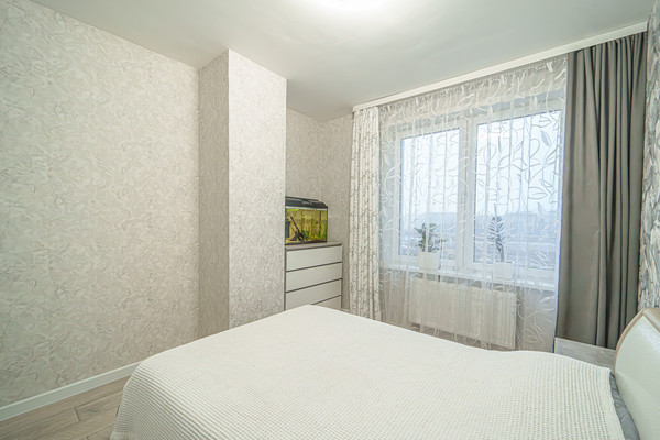 Продам трехкомнатную (3-комн.) квартиру, Карла Модераха ул, 8, Пермь г