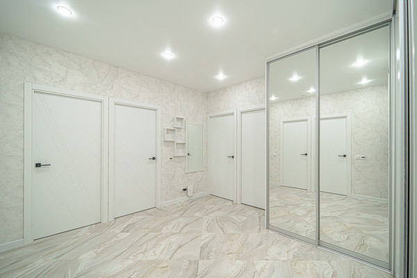 Продам трехкомнатную (3-комн.) квартиру, Карла Модераха ул, 8, Пермь г