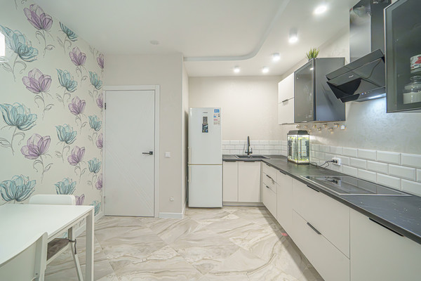 Продам трехкомнатную (3-комн.) квартиру, Карла Модераха ул, 8, Пермь г