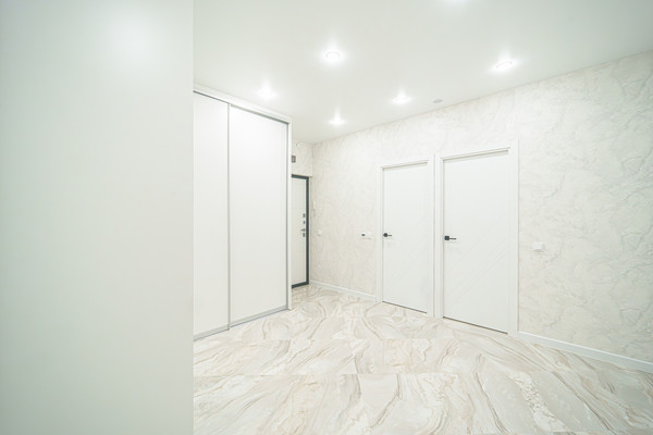 Продам трехкомнатную (3-комн.) квартиру, Карла Модераха ул, 8, Пермь г