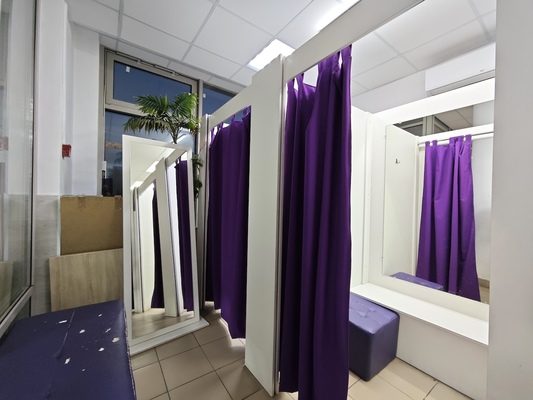 Продам торговое помещение 133 м2, Бакинских комиссаров ул, 93, Екатеринбург г