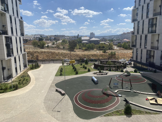 Продам трехкомнатную (3-комн.) квартиру, Бородина ул, 59Б, Симферополь г