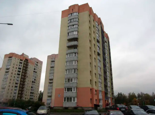 Продам однокомнатную (1-комн.) квартиру, Оборонная ул, 2к4, Мурино п