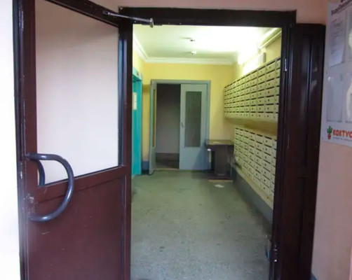 Продам однокомнатную (1-комн.) квартиру, Оборонная ул, 2к4, Мурино п