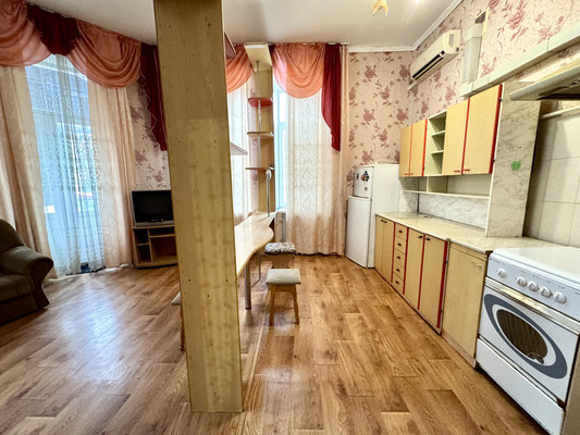 Продам двухкомнатную (2-комн.) квартиру, Мокроусова ул, 10, Симферополь г