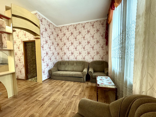 Продам двухкомнатную (2-комн.) квартиру, Мокроусова ул, 10, Симферополь г