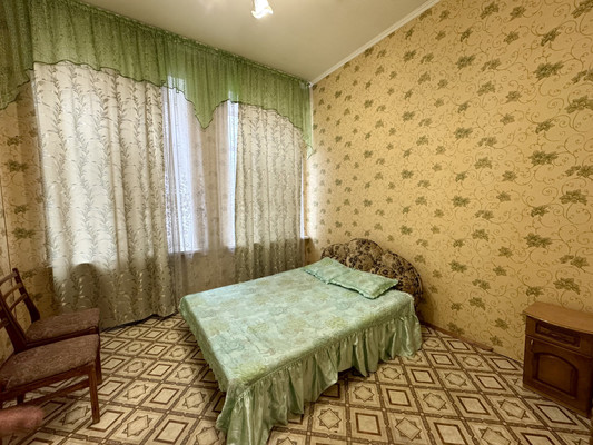 Продам двухкомнатную (2-комн.) квартиру, Мокроусова ул, 10, Симферополь г