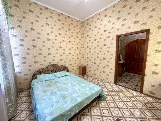 Продам двухкомнатную (2-комн.) квартиру, Мокроусова ул, 10, Симферополь г