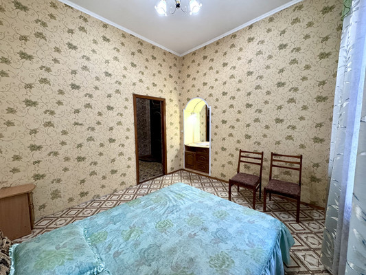 Продам двухкомнатную (2-комн.) квартиру, Мокроусова ул, 10, Симферополь г