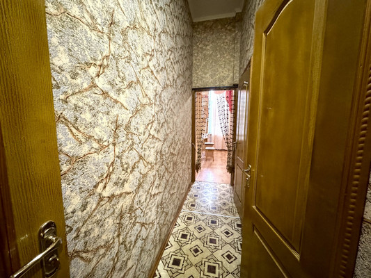 Продам двухкомнатную (2-комн.) квартиру, Мокроусова ул, 10, Симферополь г