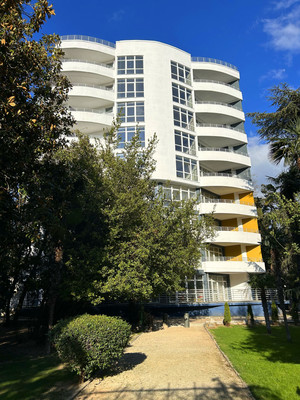 Продам однокомнатную (1-комн.) квартиру, Мисхорский парк, 10, Кореиз пгт