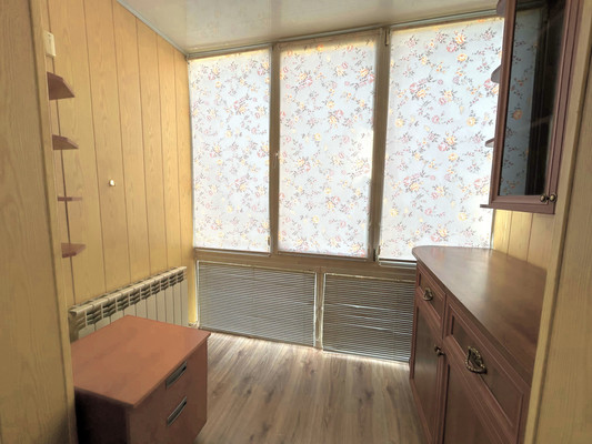 Продам двухкомнатную (2-комн.) квартиру, Мухина ул, 20, Ялта г