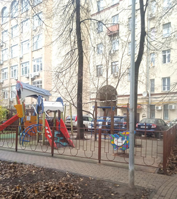 Сдам двухкомнатную (2-комн.) квартиру, Садовая-Черногрязская ул, 16-18, Москва г