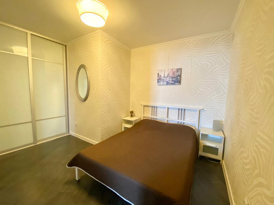 Продам однокомнатную (1-комн.) квартиру, Сибгата Хакима ул, 3, Казань г