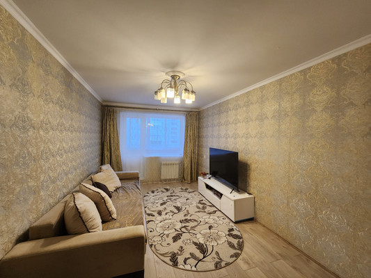 Продам трехкомнатную (3-комн.) квартиру, 3, Торосово д