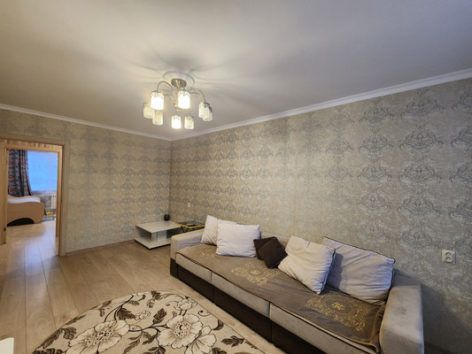 Продам трехкомнатную (3-комн.) квартиру, 3, Торосово д