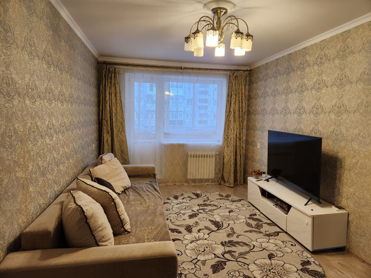 Продам трехкомнатную (3-комн.) квартиру, 3, Торосово д