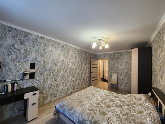 Продам трехкомнатную (3-комн.) квартиру, 3, Торосово д